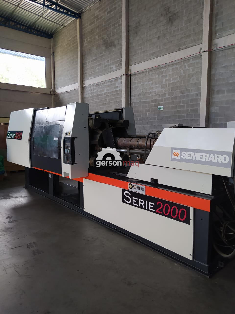 INJETORA DE PLASTICO SANDRETTO Serie 2000 CAP 400 TON ANO 1998 REVISADA